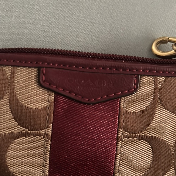 Coach coin purse - Picture 3 of 4